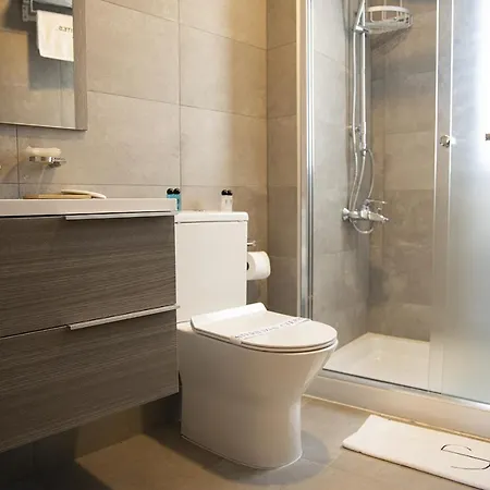 Jimmy's 3* Larnaca