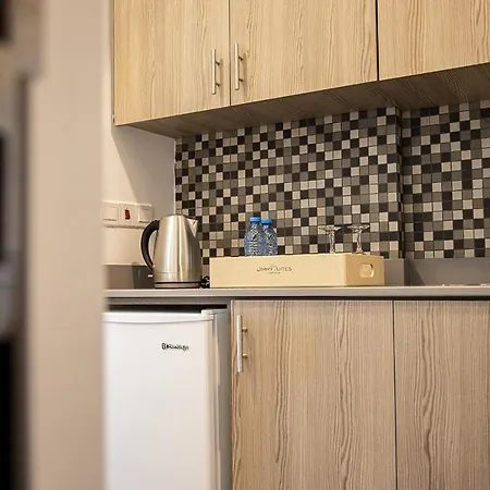 Jimmy's Hotel apartamentowy Larnaca