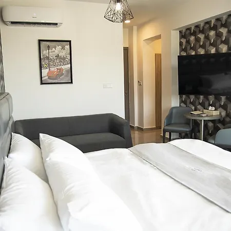 Hotel apartamentowy Jimmy's 4*