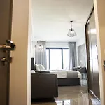 Jimmy's Hotel apartamentowy Larnaca