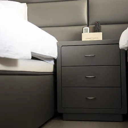 Jimmy's 3* لارنكا