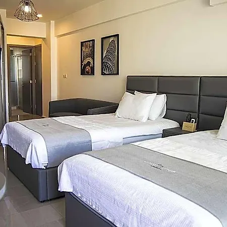 Jimmy's 4* Larnaca