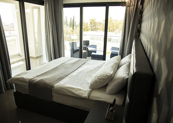 Aparthotel Jimmy's Larnaca